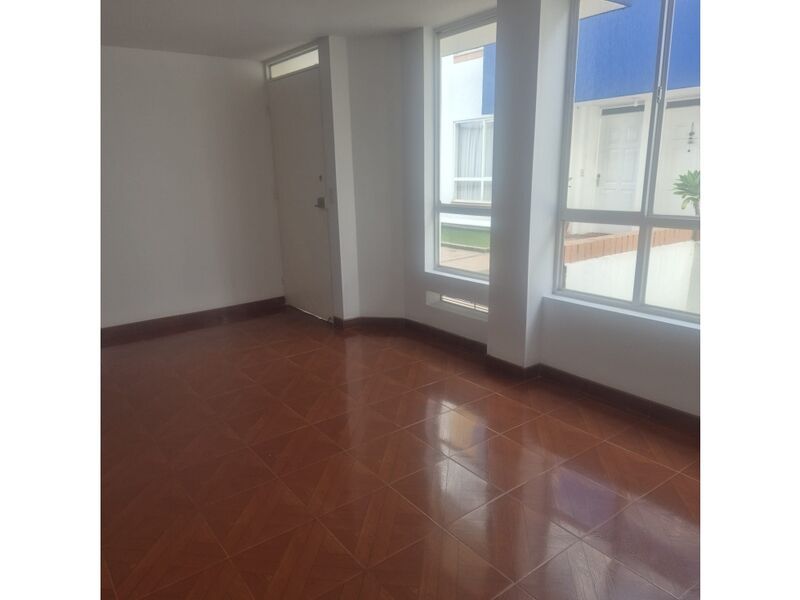 Casa en venta Cundinamarca Bogotá Santa Teresa 67 m2 Habitaciones 3 Baños 2 Garajes 1 Precio $388000000