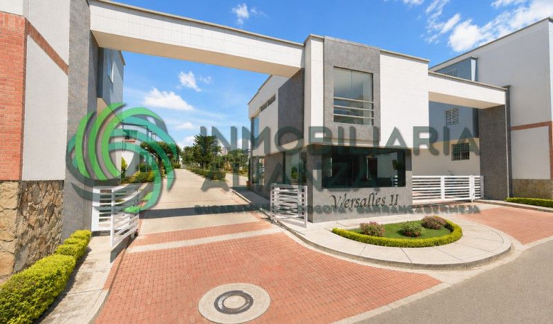 Casa en venta Santander Floridablanca Cr Versalles Ii 153 m2 Habitaciones 3 Baños 3 Garajes 1 Precio $810000000