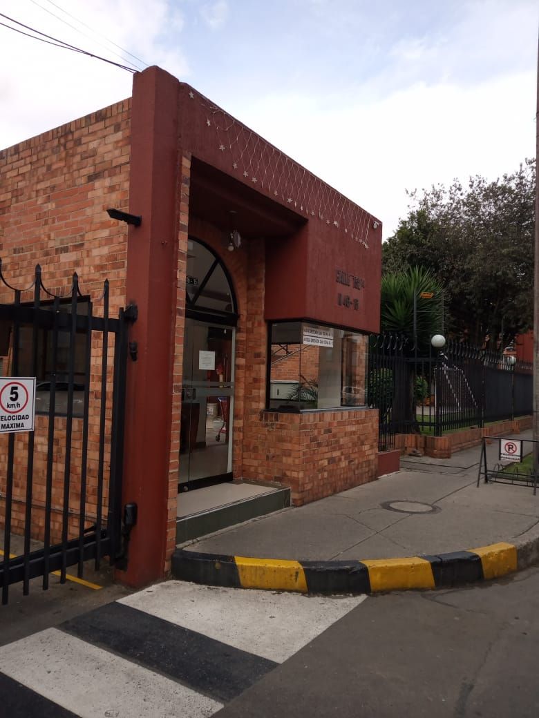 Apartamento en arriendo Cundinamarca Bogotá Mazurén 60 m2 Habitaciones 2 Baños 2 Garajes 1 Precio $2500000