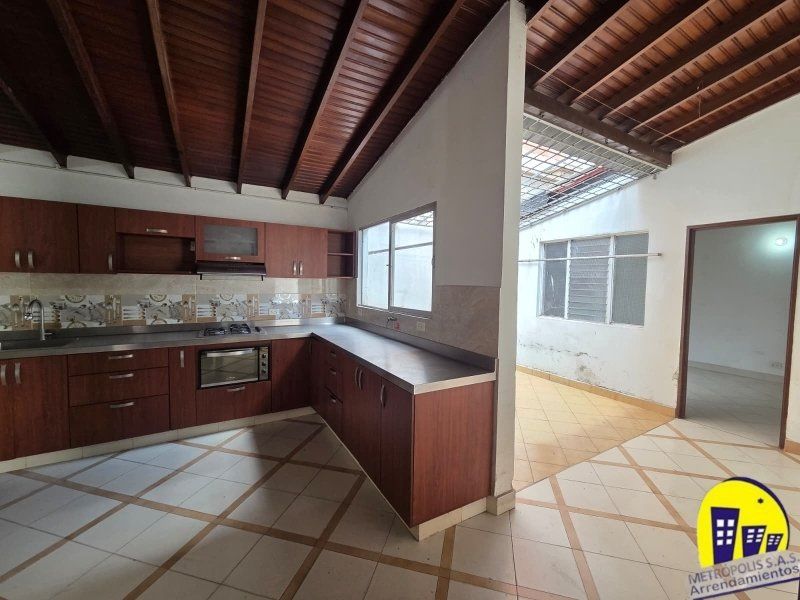 Casa en arriendo Antioquia Medellín Santa Rosa De Lima 252 m2 Habitaciones 4 Baños 4 Garajes 1 Precio $9000000