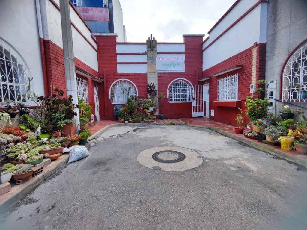 Casa en venta Cundinamarca Bogotá Quesada 0 m2 Habitaciones 6 Baños 2 Garajes 0 Precio $690000000