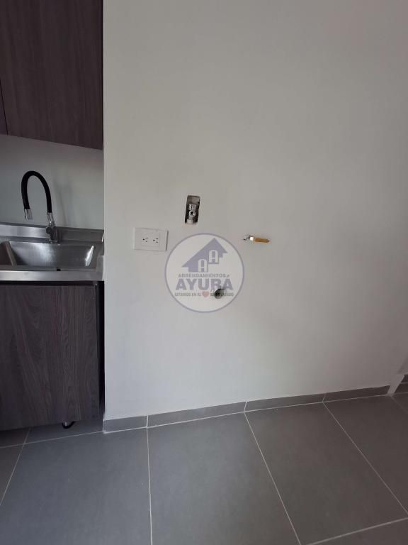Apartaestudio en arriendo Antioquia Envigado Alcalá 15 m2 Habitaciones 0 Baños 1 Garajes 0 Precio $1300000
