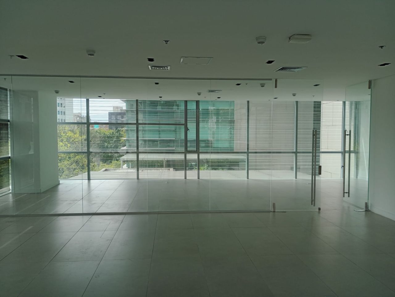 Oficina en arriendo Antioquia Medellín Alejandria 120 m2 Habitaciones 0 Baños 1 Garajes 2 Precio $14400000