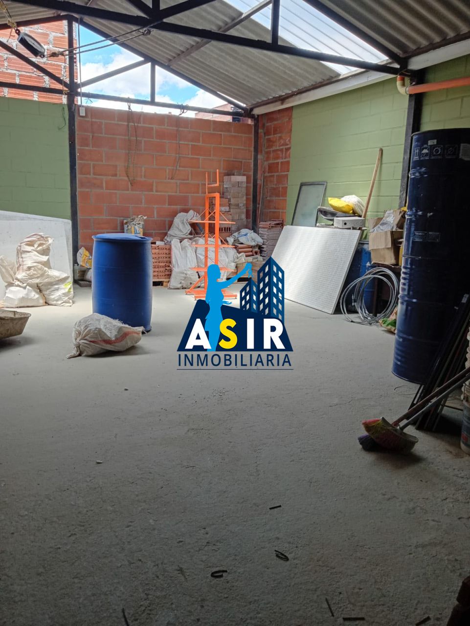Local en arriendo Antioquia Medellín Las Violetas 175 m2 Habitaciones 0 Baños 2 Garajes 0 Precio $7000000