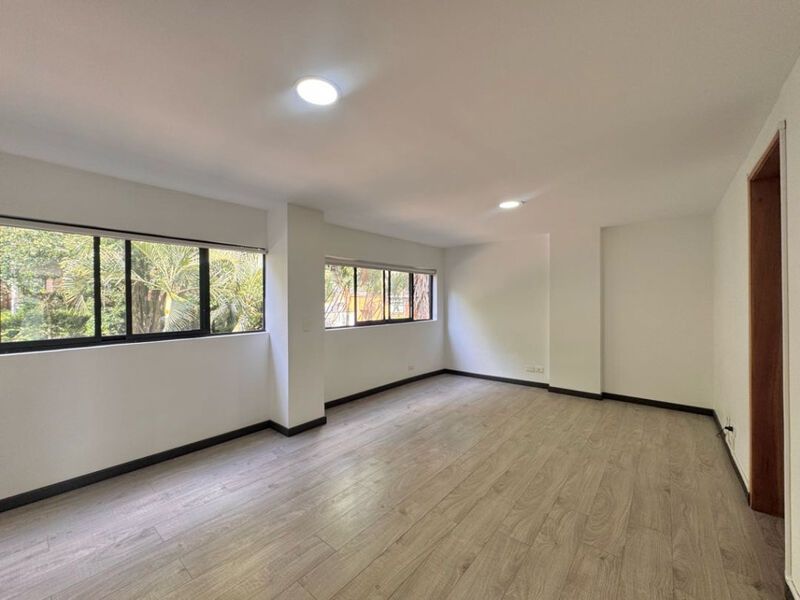 Apartamento en venta Antioquia Medellín Los Naranjos 74 m2 Habitaciones 1 Baños 2 Garajes 1 Precio $519000000