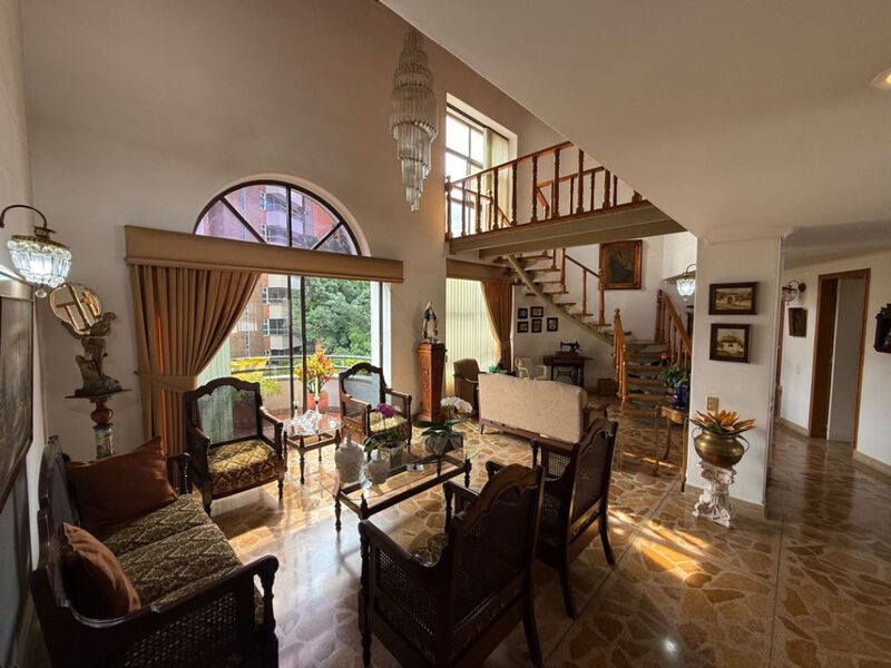 Apartamento en venta Antioquia Medellín Bolivariana 264 m2 Habitaciones 4 Baños 5 Garajes 2 Precio $1300000000