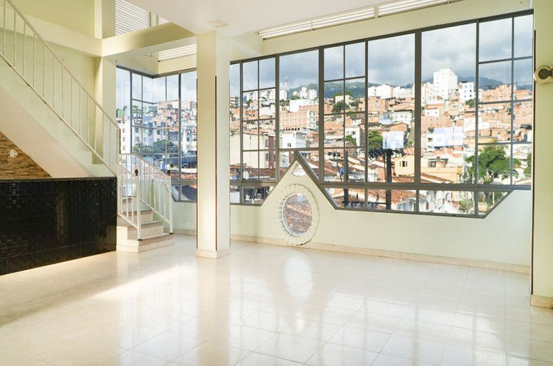 Casa en venta Santander Bucaramanga Asturias 376 m2 Habitaciones 5 Baños 6 Garajes 1 Precio $616000000