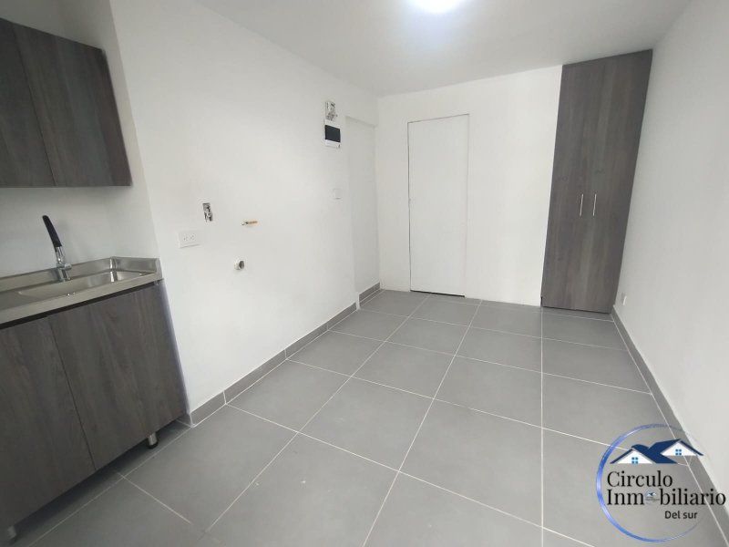 Apartaestudio en arriendo Antioquia Envigado Zona Centro 17 m2 Habitaciones 0 Baños 1 Garajes 0 Precio $1300000