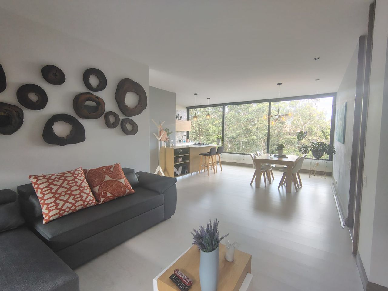 Apartamento en arriendo Antioquia Medellín San Lucas 86 m2 Habitaciones 1 Baños 2 Garajes 1 Precio $6700000
