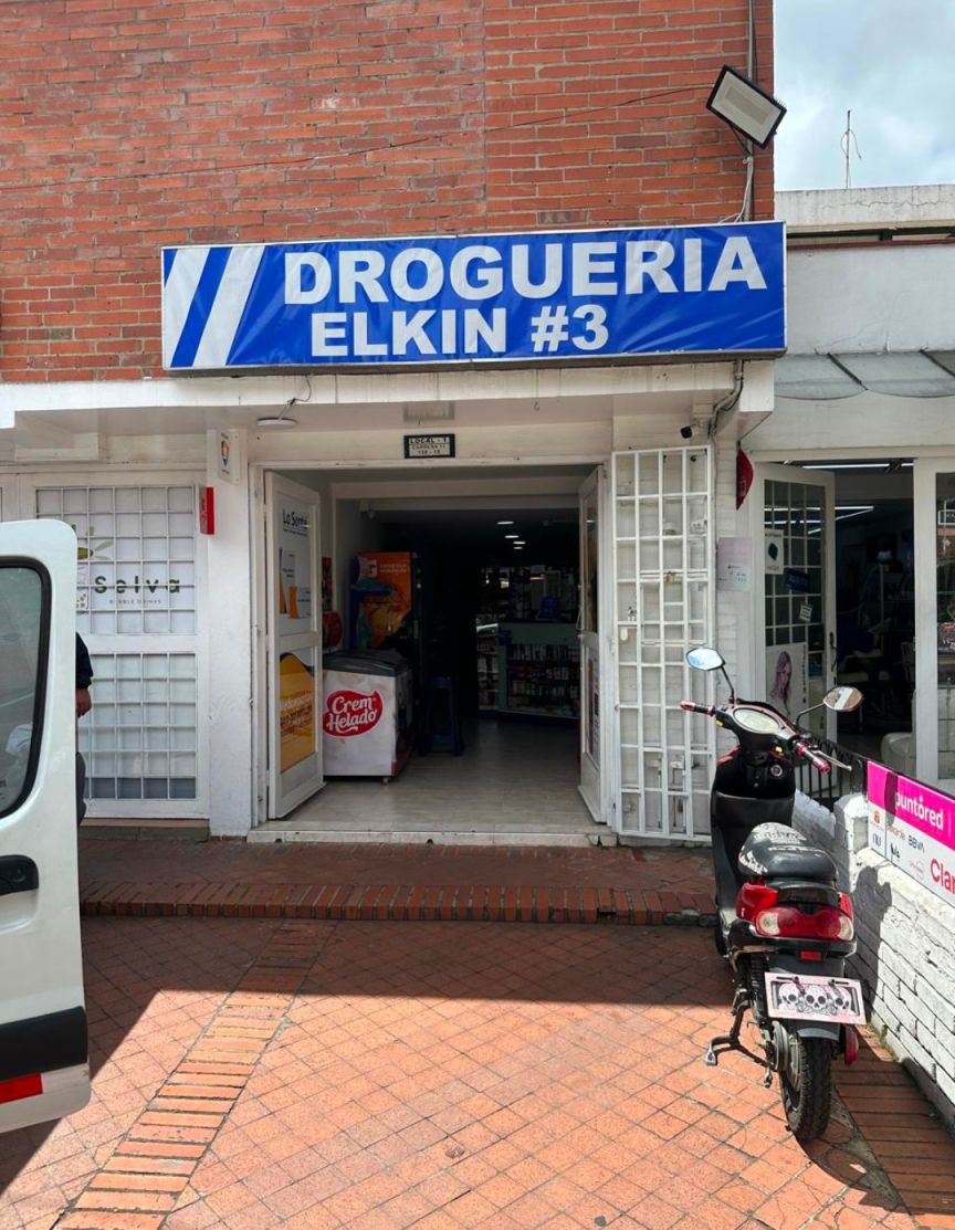 Local en venta Cundinamarca Bogotá Cedritos 30 m2 Habitaciones 0 Baños 1 Garajes 0 Precio $240000000