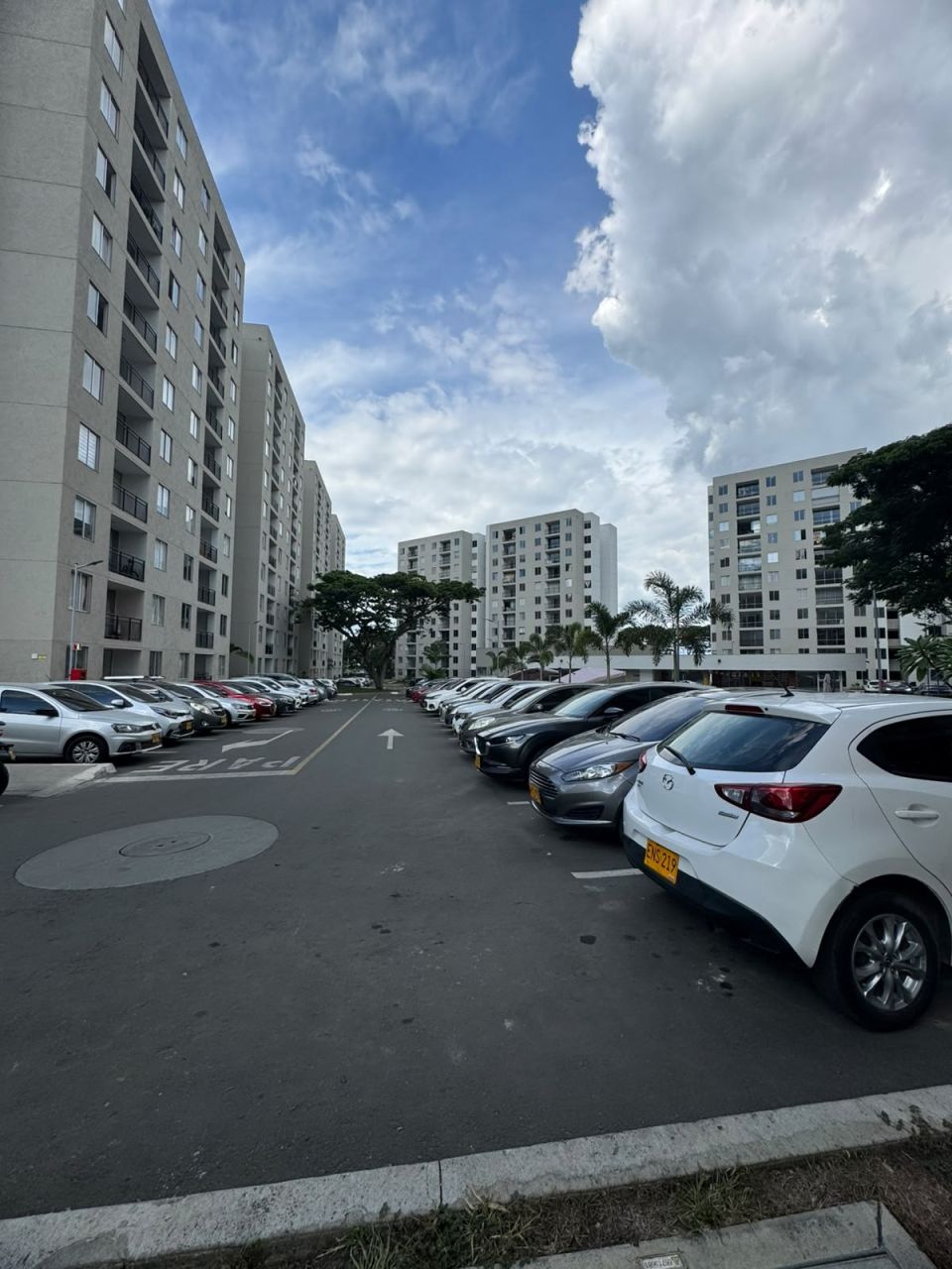 Apartamento en arriendo Valle Del Cauca Yumbo Zona Industrial 75 m2 Habitaciones 2 Baños 2 Garajes 1 Precio $1400000