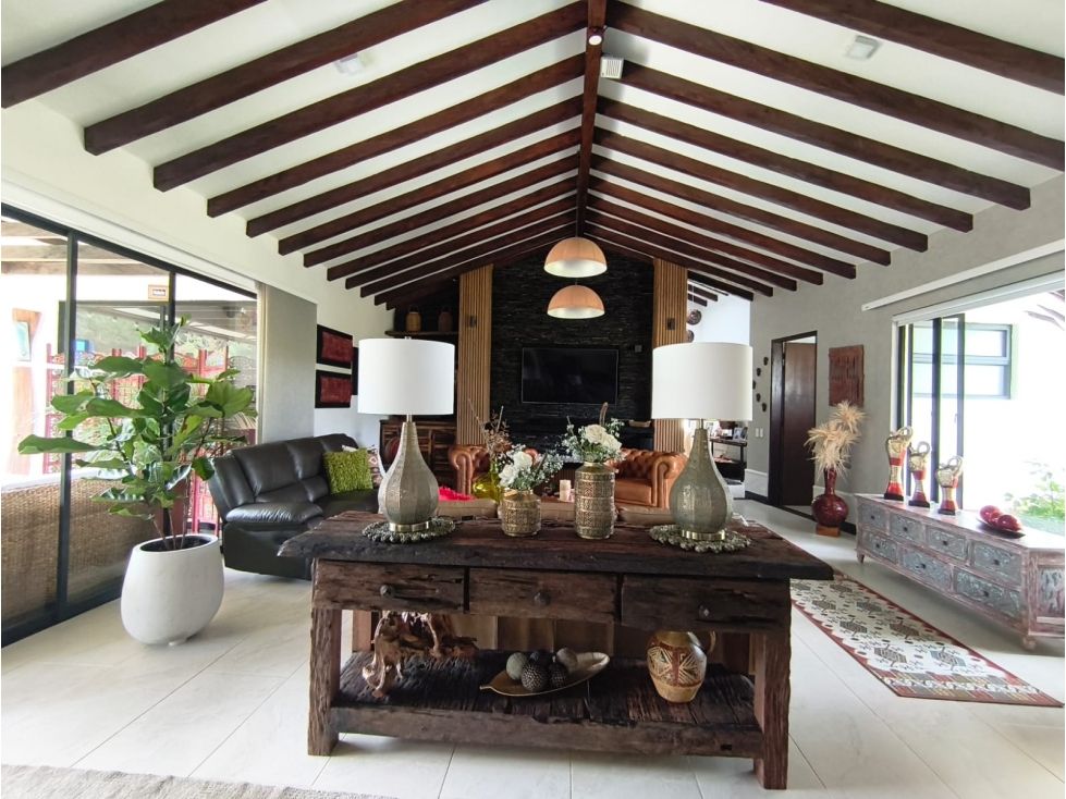 Casa Campestre en venta Antioquia El Retiro El Retiro 370 m2 Habitaciones 4 Baños 4 Garajes 2 Precio $3150000000