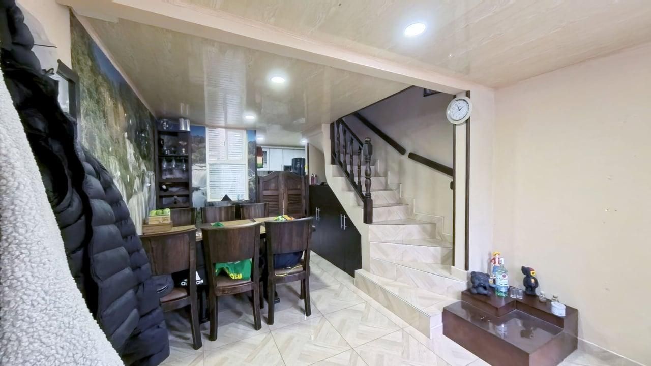 Inmuebles en Remate Casa en venta Cundinamarca Bogotá Rincón De Santa Ines 44 m2 Habitaciones 4 Baños 2 Garajes 0 Precio $232000000