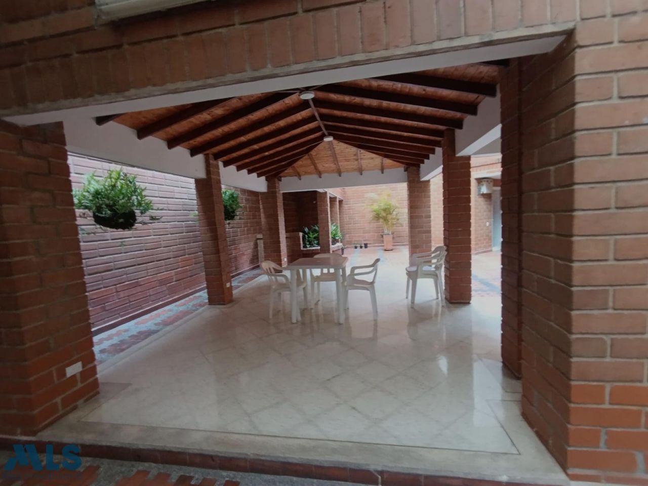 Apartamento en venta Antioquia Medellín Laureles 175 m2 Habitaciones 4 Baños 3 Garajes 2 Precio $1200000000
