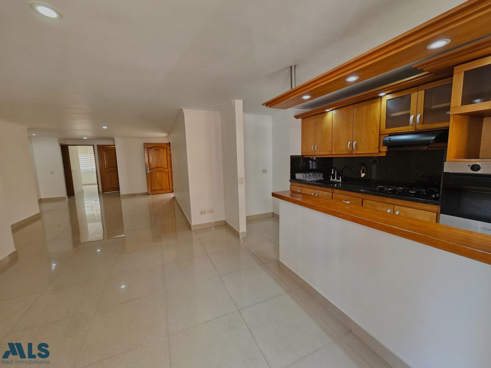 Apartamento en venta Antioquia Medellín Rosales 111 m2 Habitaciones 4 Baños 4 Garajes 2 Precio $900000000