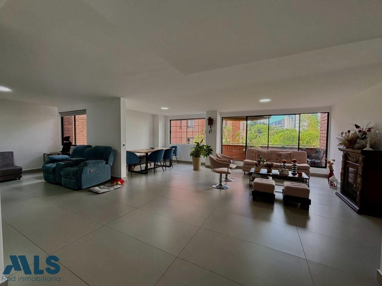 Apartamento en venta Antioquia Medellín Urbanizacion Santa Maria De Oviedo 145 m2 Habitaciones 3 Baños 4 Garajes 1 Precio $1100000000