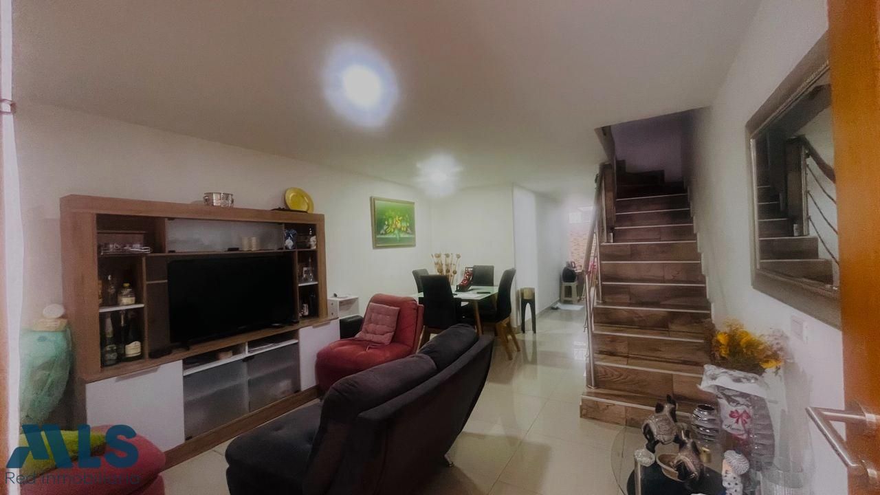 Casa en venta Antioquia Medellín Santa Margarita 94 m2 Habitaciones 5 Baños 2 Garajes 1 Precio $750000000