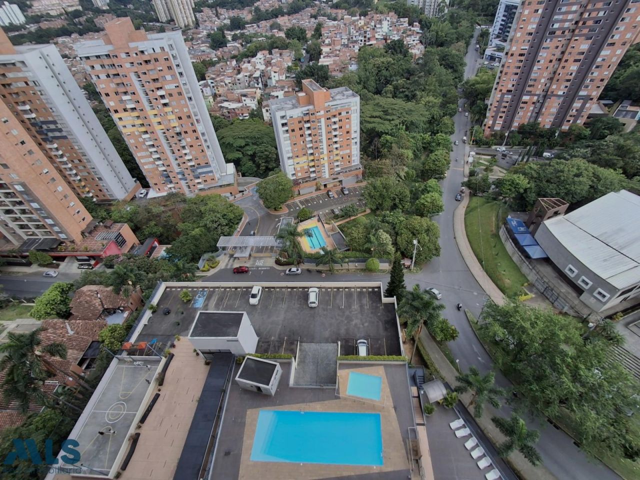 Apartamento en venta Antioquia Medellín Loma De Los Bernal 60 m2 Habitaciones 2 Baños 2 Garajes 1 Precio $480000000