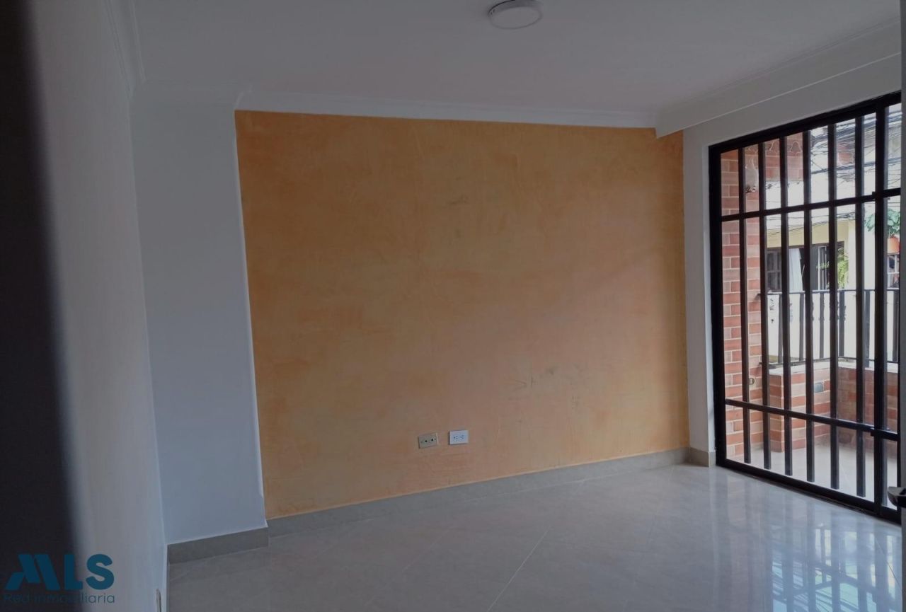 Inmuebles en Remate Casa en venta Antioquia Medellín La Colina 90 m2 Habitaciones 3 Baños 1 Garajes 0 Precio $320000000