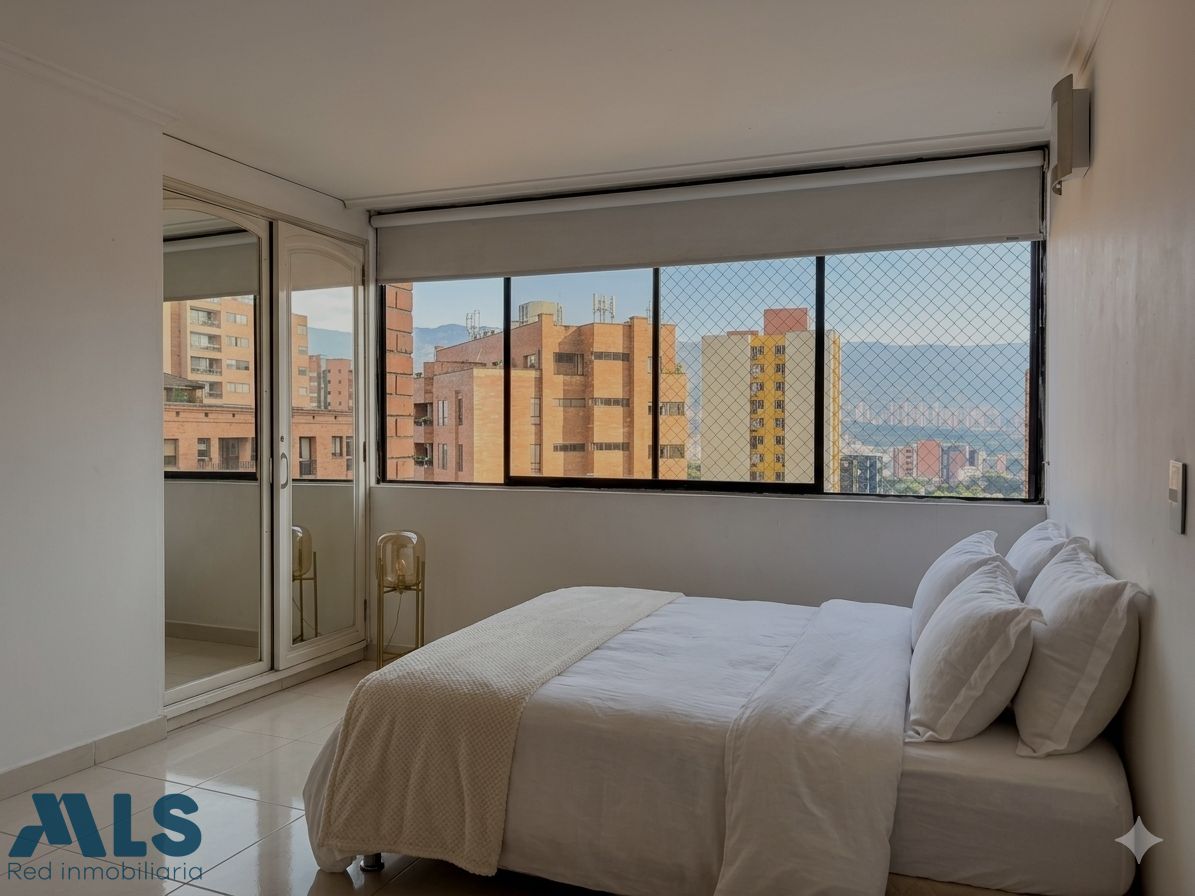 Apartamento en venta Antioquia Medellín La Aguacatala 228 m2 Habitaciones 7 Baños 3 Garajes 2 Precio $1340000000
