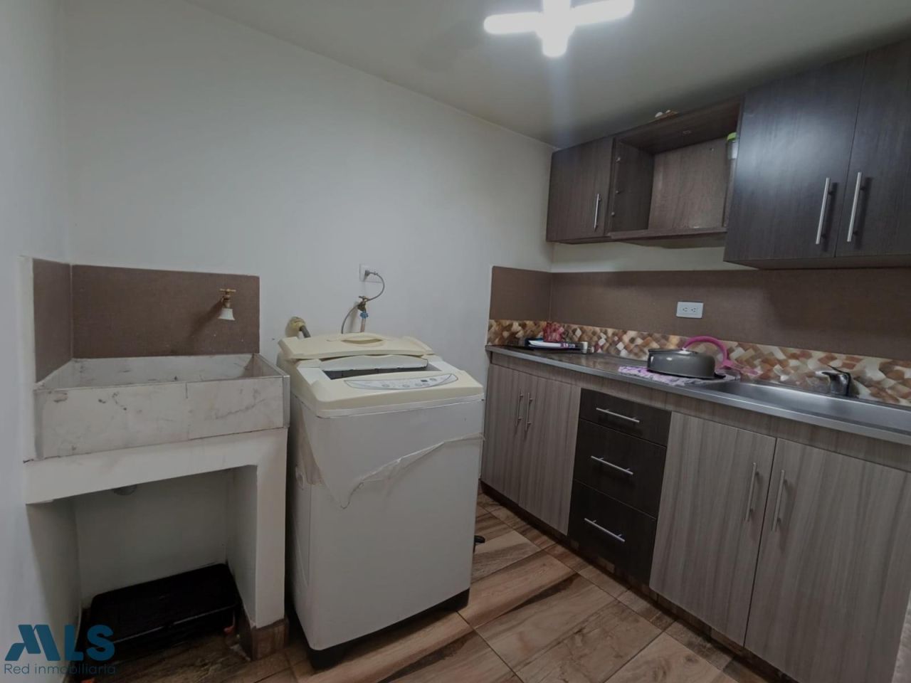 Apartamento en venta Antioquia Medellín Santa Ines 75 m2 Habitaciones 5 Baños 1 Garajes 0 Precio $220000000