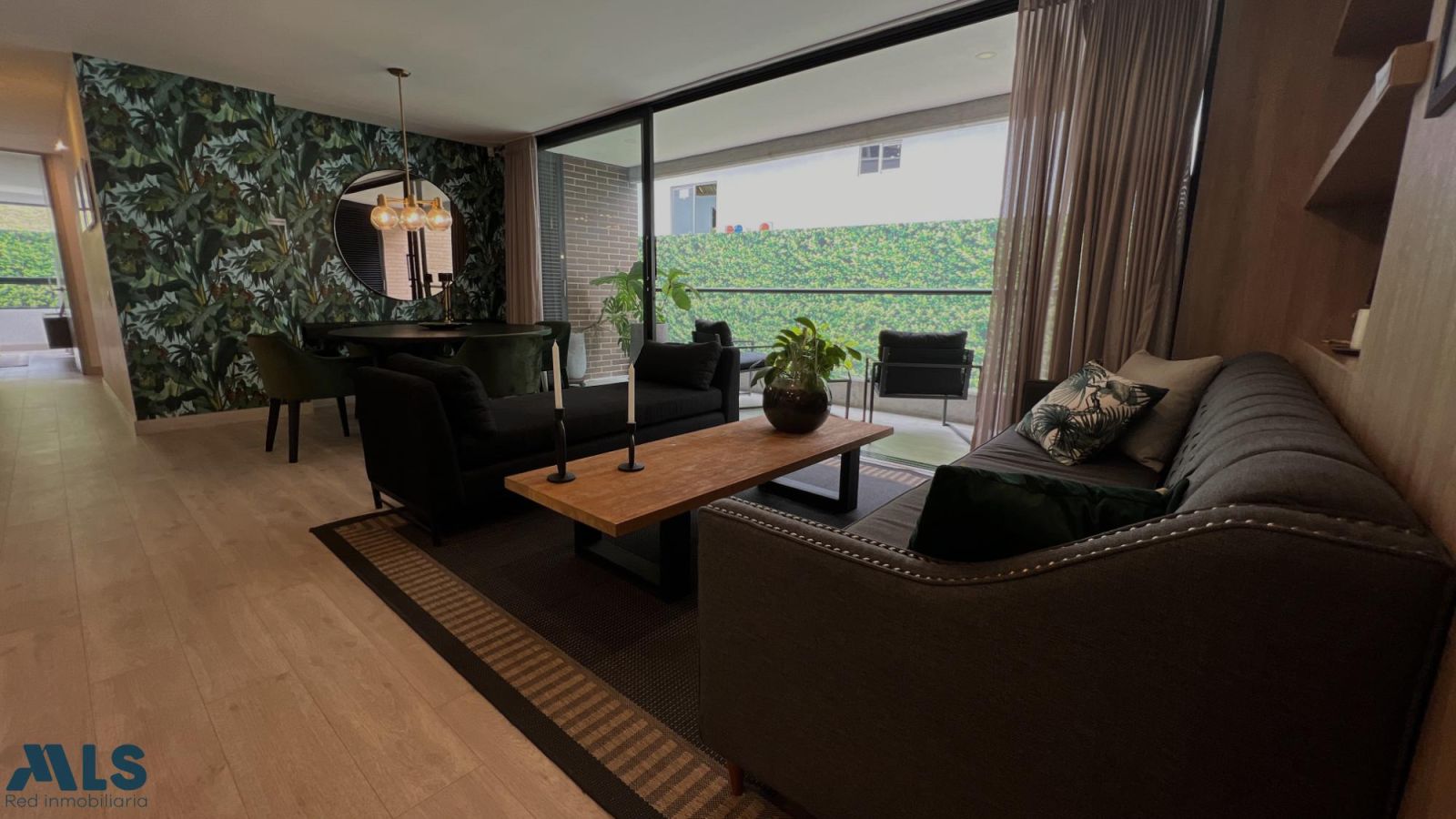 Apartamento en venta Antioquia Medellín Altos Del Poblado 83 m2 Habitaciones 2 Baños 2 Garajes 2 Precio $1000000000