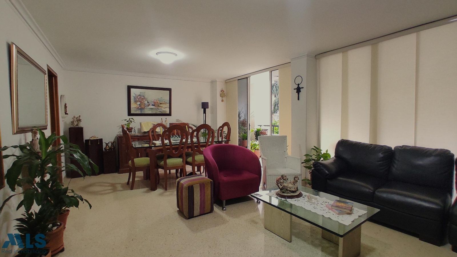 Apartamento en venta Antioquia Medellín Las Acacias 165 m2 Habitaciones 3 Baños 2 Garajes 2 Precio $920000000