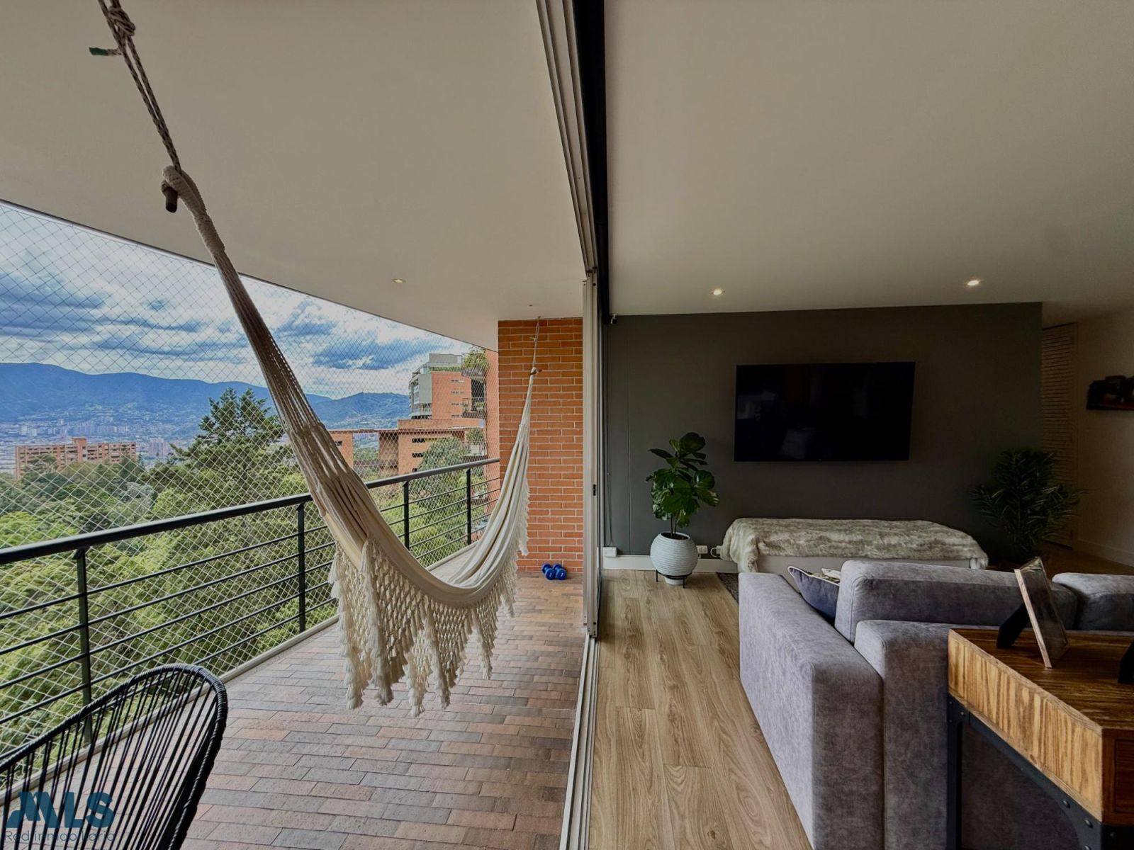 Apartamento en venta Antioquia Medellín San Lucas 203 m2 Habitaciones 3 Baños 3 Garajes 2 Precio $1900000000