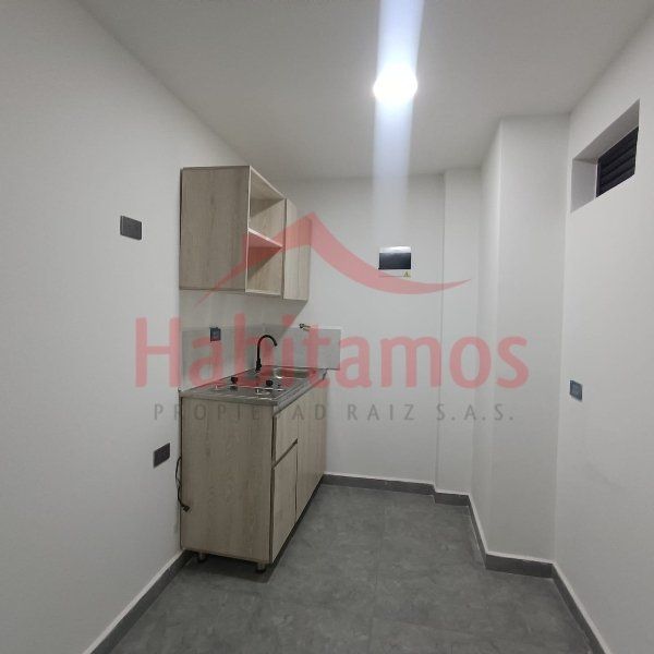 Apartaestudio en arriendo Antioquia Envigado El Dorado 16 m2 Habitaciones 1 Baños 1 Garajes 0 Precio $1600000