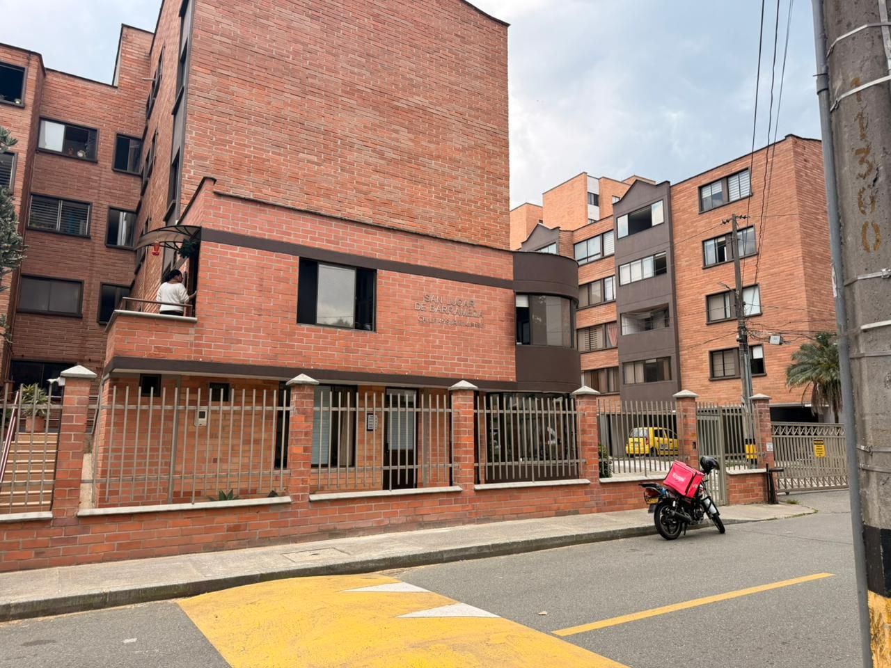 Apartamento en arriendo Antioquia Envigado Ub Palestina 80 m2 Habitaciones 3 Baños 2 Garajes 1 Precio $2800000