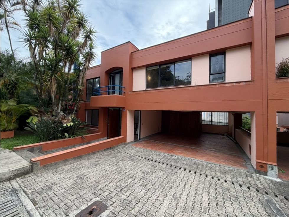 Casa en venta Antioquia Medellín Los Balsos No1 280 m2 Habitaciones 5 Baños 6 Garajes 4 Precio $2100000000