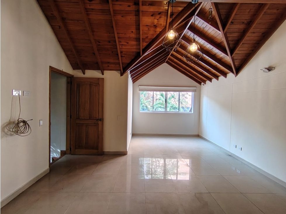Casa en venta Antioquia Medellín El Diamante No 2 220 m2 Habitaciones 3 Baños 3 Garajes 1 Precio $1400000000