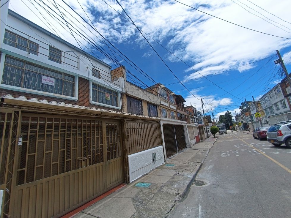 Casa en venta Cundinamarca Bogotá Remanso Sur 330 m2 Habitaciones 9 Baños 4 Garajes 1 Precio $850000000