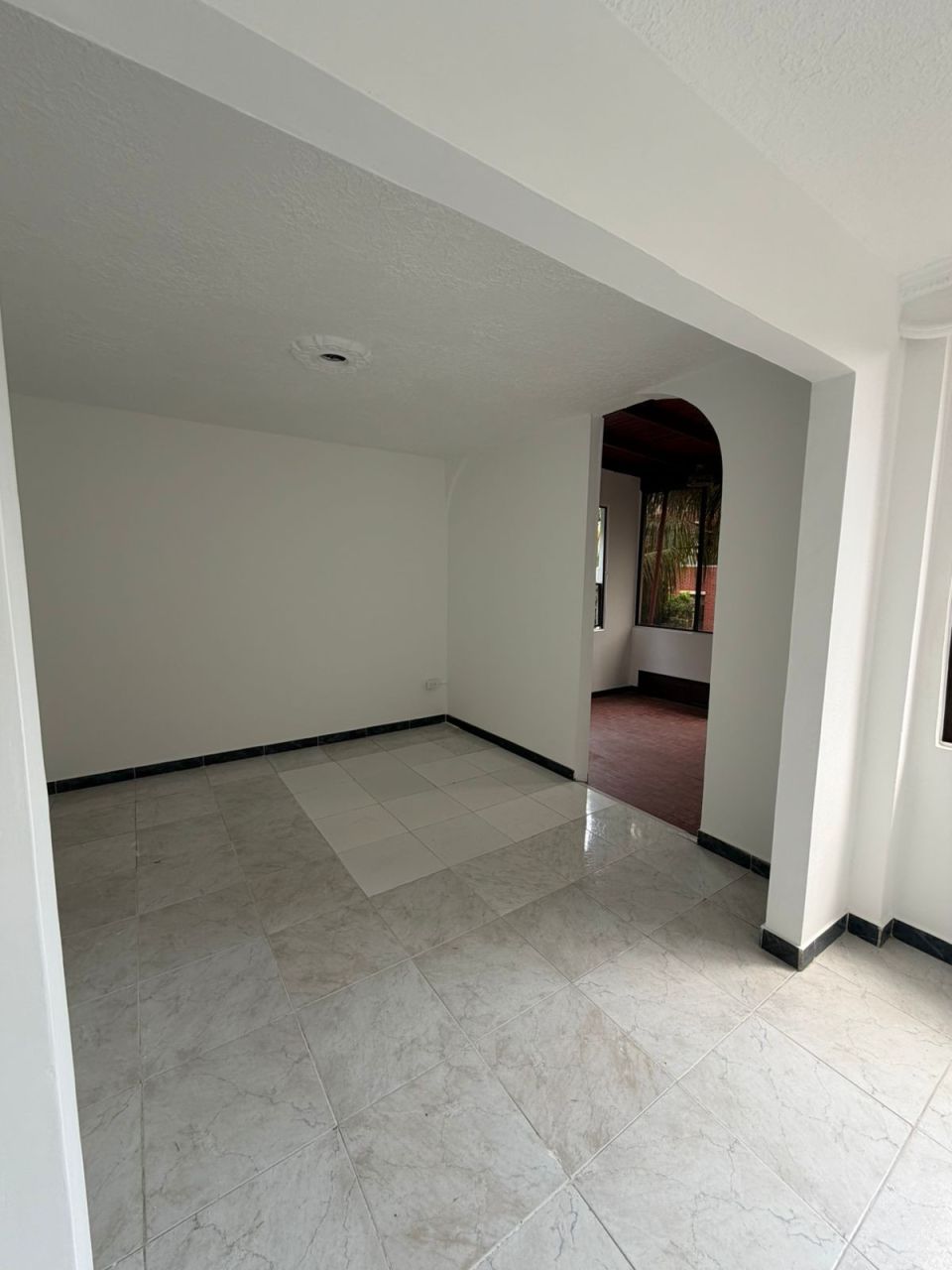 Apartamento en venta Valle Del Cauca Cali Unidad Residencial Santiago De Cali 70 m2 Habitaciones 2 Baños 1 Garajes 1 Precio $250000000