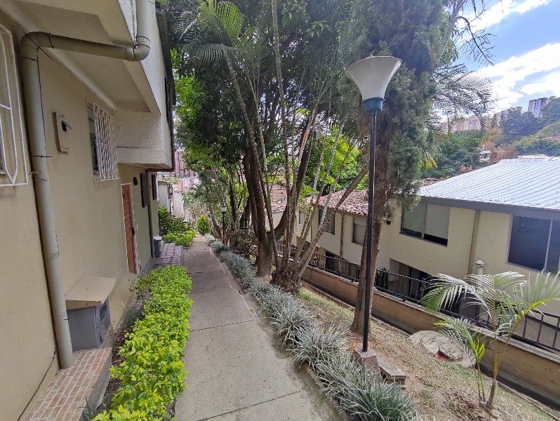 Apartamento en arriendo Antioquia Medellín Calasanz Parte Alta 75 m2 Habitaciones 3 Baños 3 Garajes 0 Precio $4000000