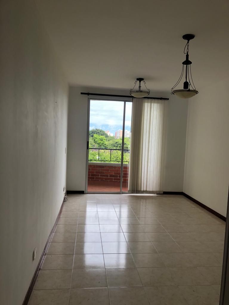 Apartamento en arriendo Valle Del Cauca Cali El Lido 60 m2 Habitaciones 3 Baños 2 Garajes 1 Precio $1500000