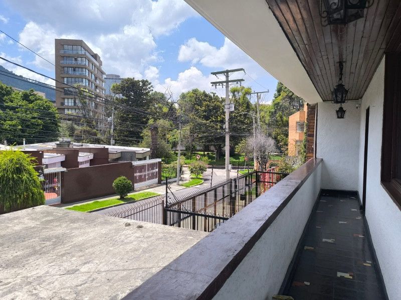 Casa en venta Cundinamarca Bogotá Santa Ana Occidental 270 m2 Habitaciones 6 Baños 4 Garajes 2 Precio $2400000000