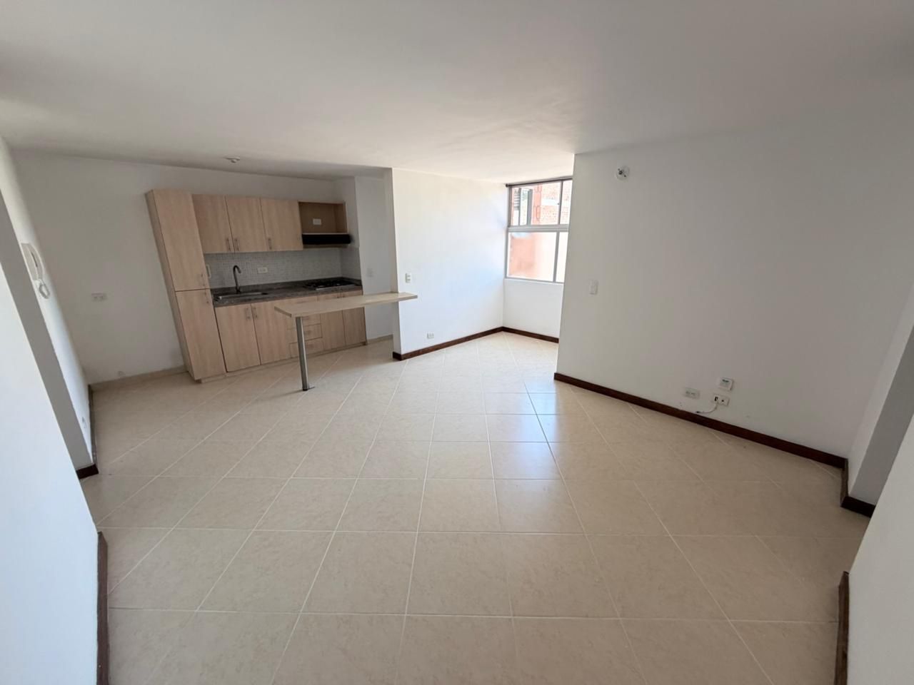 Apartaestudio en arriendo Antioquia Medellín Florida Nueva 50 m2 Habitaciones 1 Baños 1 Garajes 1 Precio $2300000