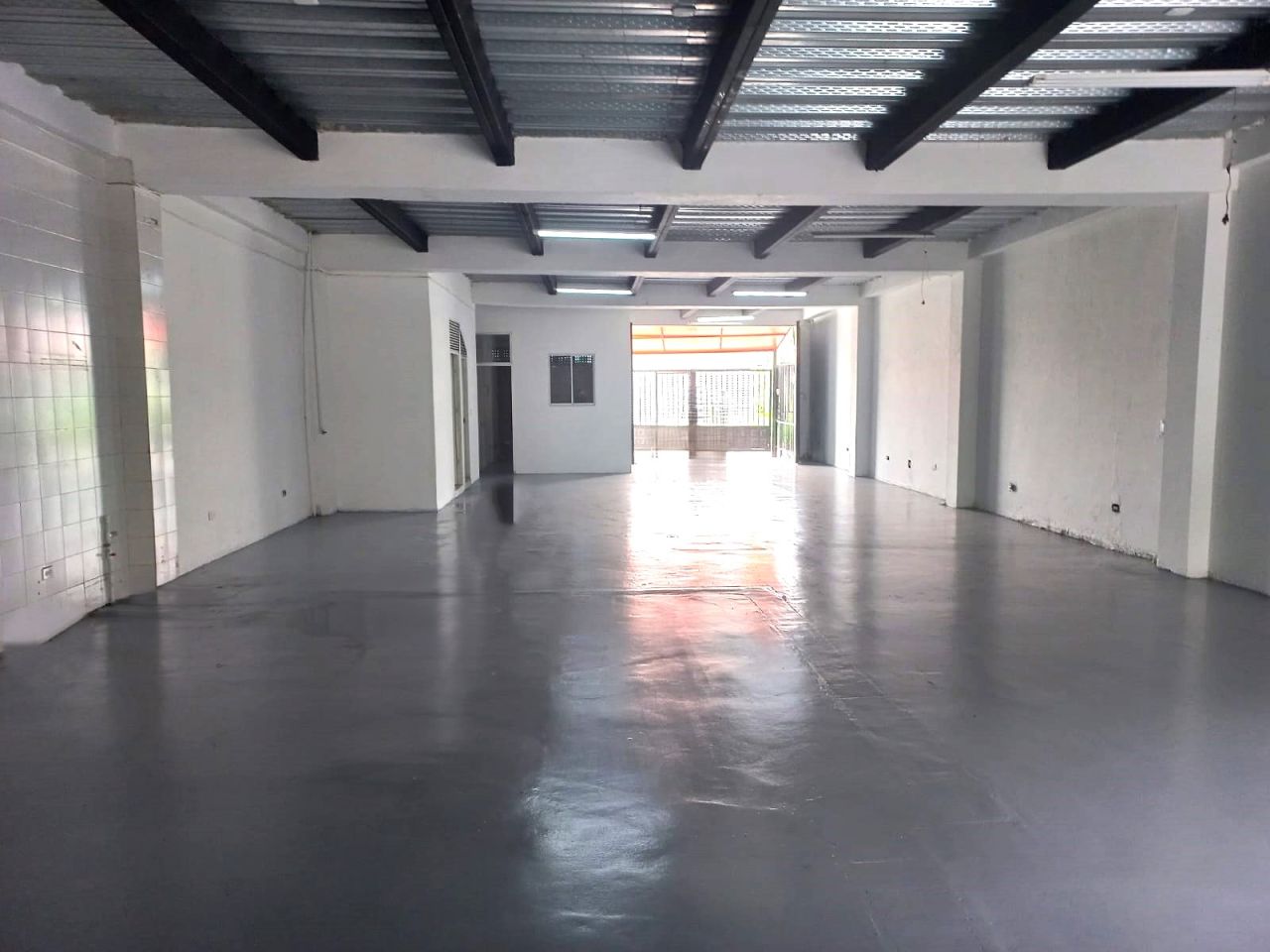 Bodega en arriendo Cundinamarca Bogotá Prado Veraniego Sur 220 m2 Habitaciones 0 Baños 1 Garajes 6 Precio $7500000