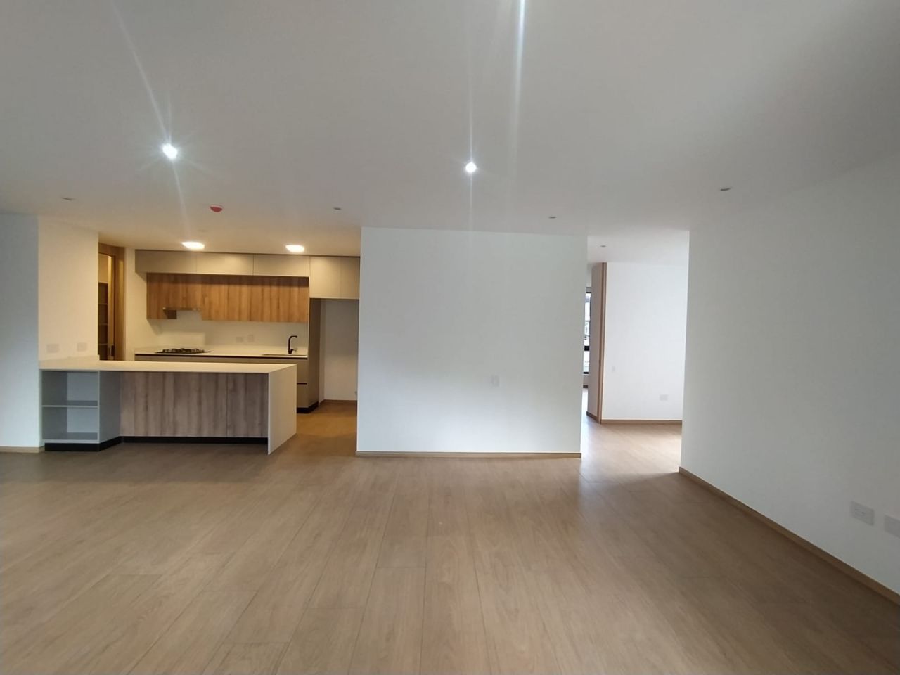 Apartamento en arriendo Risaralda Pereira Jardin De Velez Y Velez 158 m2 Habitaciones 3 Baños 5 Garajes 2 Precio $6250000