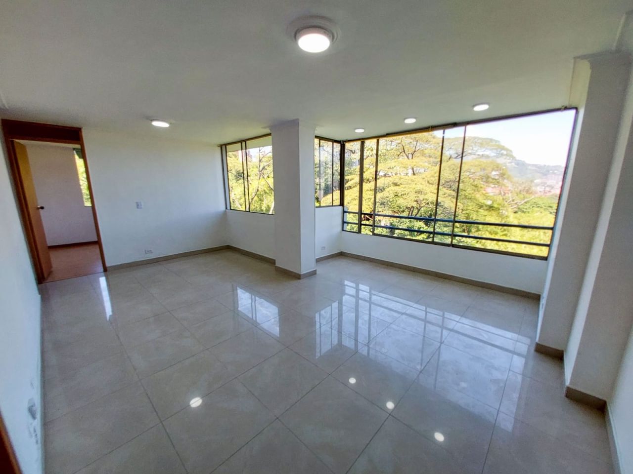 Apartamento en arriendo Antioquia Medellín Urbanizacion Villa Paula 75 m2 Habitaciones 2 Baños 2 Garajes 1 Precio $3600000