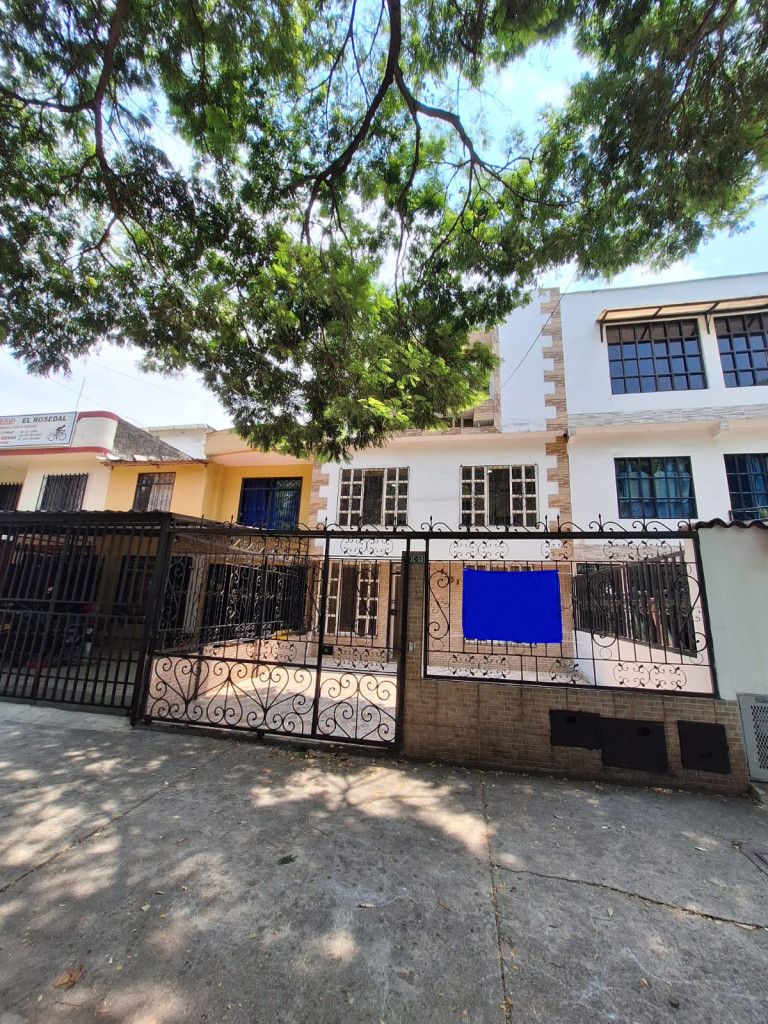 Casa en arriendo Valle Del Cauca Cali El Ingenio 87 m2 Habitaciones 3 Baños 3 Garajes 1 Precio $2800000