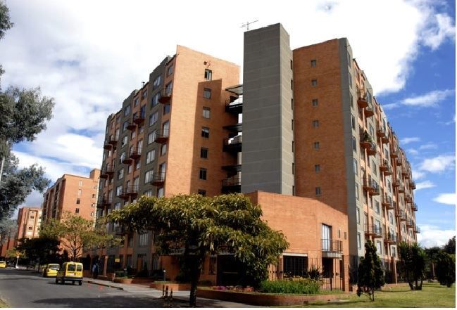 Apartamento en venta Cundinamarca Bogotá Cr Lugano 98 m2 Habitaciones 4 Baños 3 Garajes 1 Precio $830000000