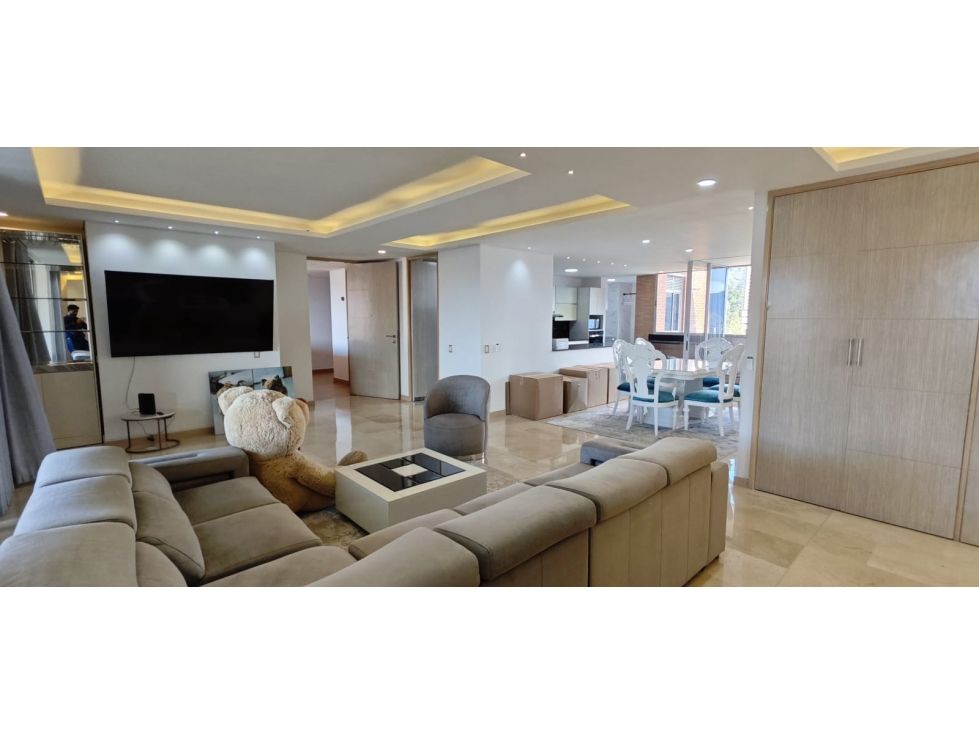 Apartamento en arriendo o venta Antioquia Medellín Los Naranjos 220 m2 Habitaciones 3 Baños 4 Garajes 2 Precio venta $2500000000 Precio arriendo $15180000
