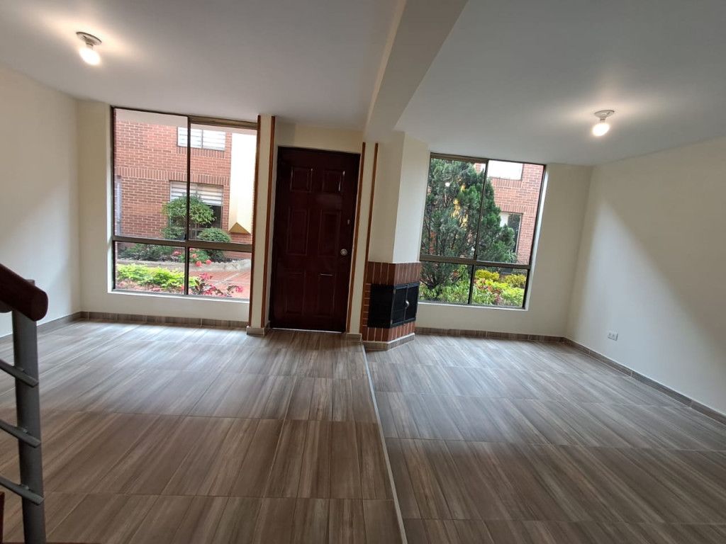 Apartamento en arriendo Cundinamarca Bogotá Santa Helena 130 m2 Habitaciones 3 Baños 3 Garajes 0 Precio $4000000