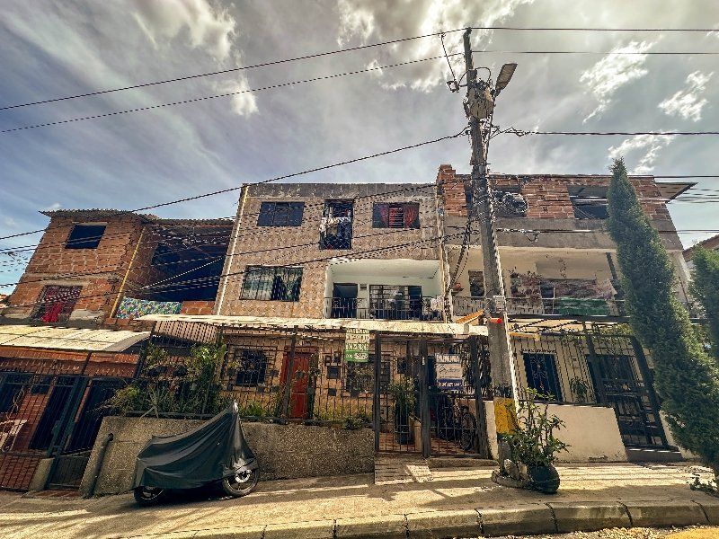 Apartamento en arriendo Antioquia Medellín Pedregal 50 m2 Habitaciones 3 Baños 2 Garajes 0 Precio $1000000