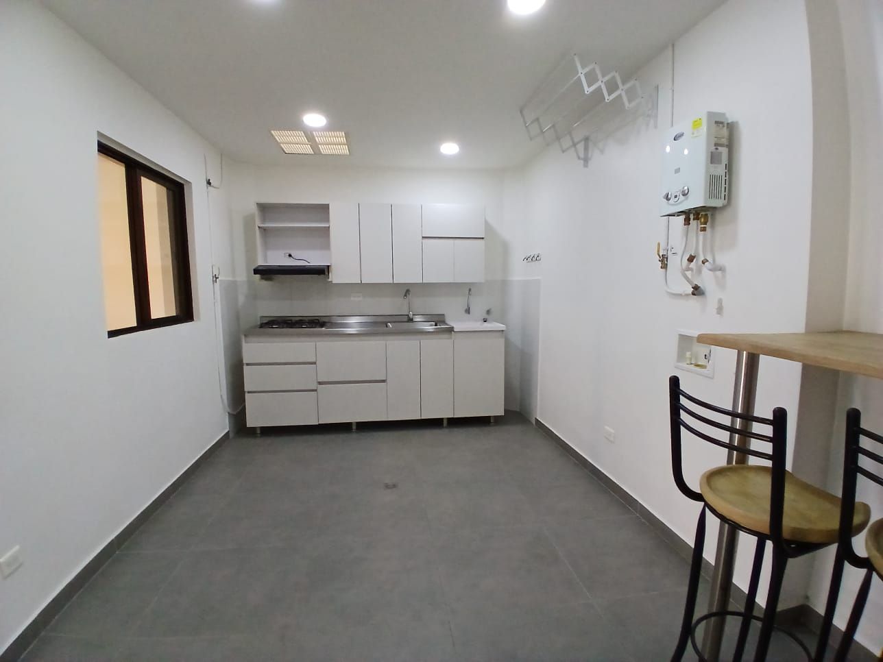 Apartaestudio en arriendo Antioquia Medellín San Bernardo 50 m2 Habitaciones 1 Baños 2 Garajes 0 Precio $1900000