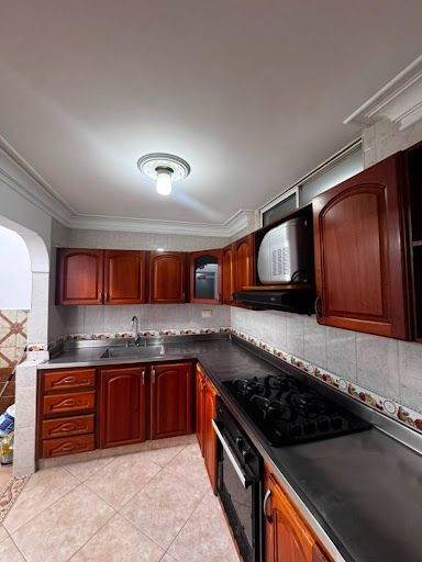 Apartamento en arriendo Antioquia Medellín Santa Teresita 185 m2 Habitaciones 5 Baños 4 Garajes 0 Precio $4500000