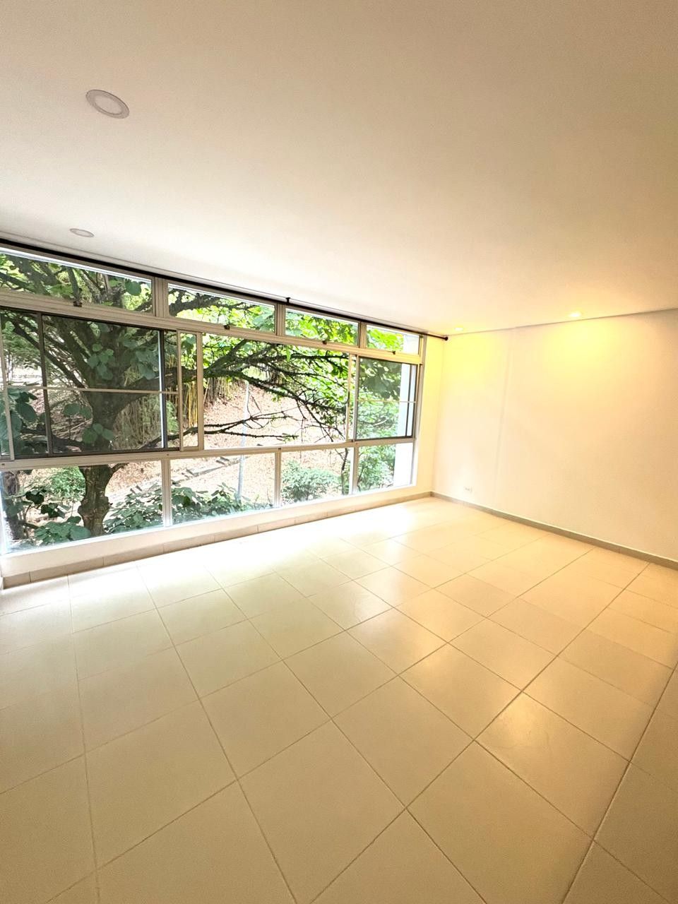Apartaestudio en arriendo Valle Del Cauca Cali El Peñón 53 m2 Habitaciones 1 Baños 1 Garajes 1 Precio $2600000