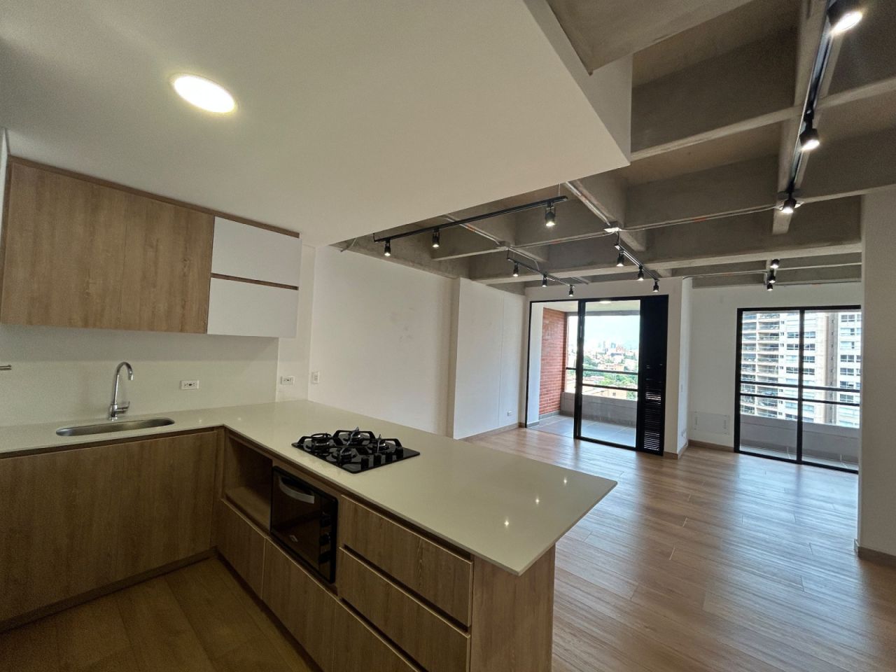 Apartaestudio en arriendo Antioquia Envigado La Orquídea 75 m2 Habitaciones 1 Baños 2 Garajes 1 Precio $3800000